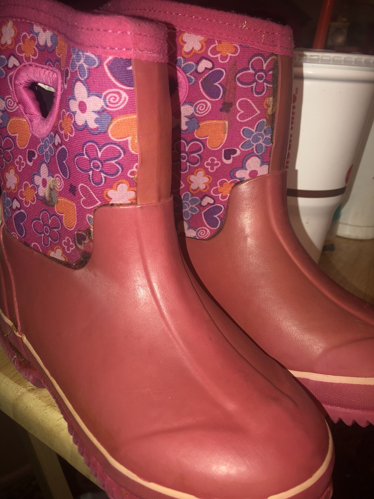 Target Heart Rainboots With heart Handles. Sz XL 11/12