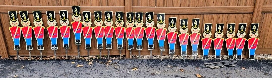 *RARE* (22) Vintage 1970's Toy Soldier Christmas Sign Decorations!