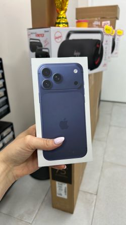 iPhone 17 pro Max!!! 256GB finance for $50 Down Payment !!