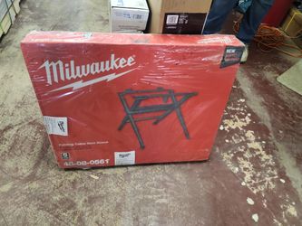 Milwaukee
23.5 in. x 17.5 in. Universal Stationary Compact Folding Table Saw Stand