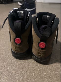 Men’s Jordans Olive 9 size 10