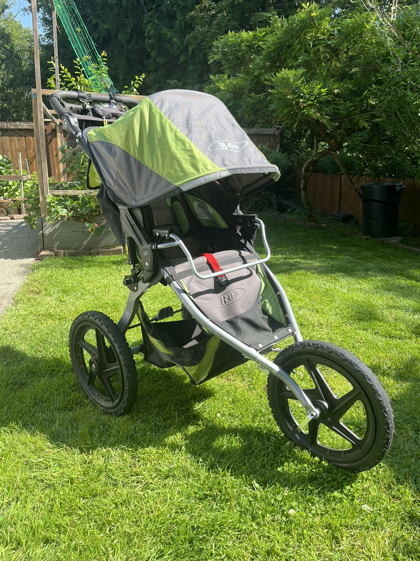 Bob Running Stroller Plus Britax Car Seat Adaptor