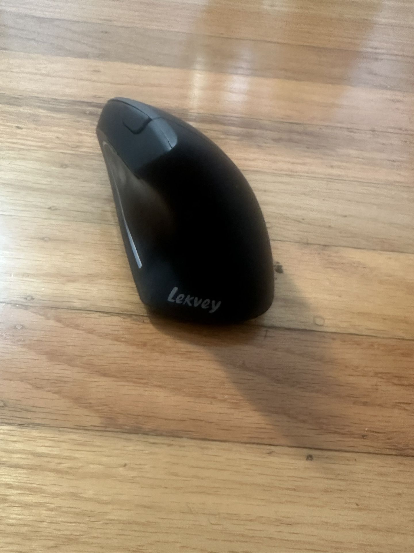 Ergonomic Wireless Rechargeable Mouse 