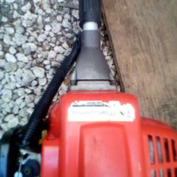 Hedge Trimmer Working