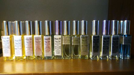 SCENTED BODY OIL SPRAYS