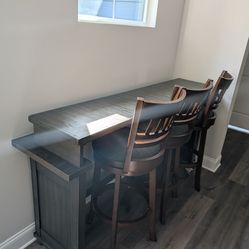 Bar table and 3 bar stools