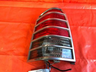 OEM 2005 05 MERCURY MARINER DRIVER LEFT TAIL LIGHT LAMP L LH