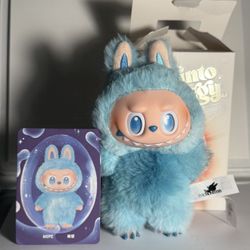 Labubu (blue)
