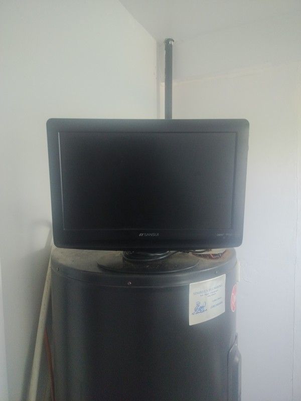TV 22 Inch