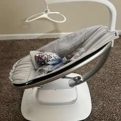 mamaroo 4 moms baby swing 