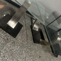 COFFEE TABLE AND SIDE TABLE