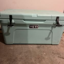 Yeti Cooler 