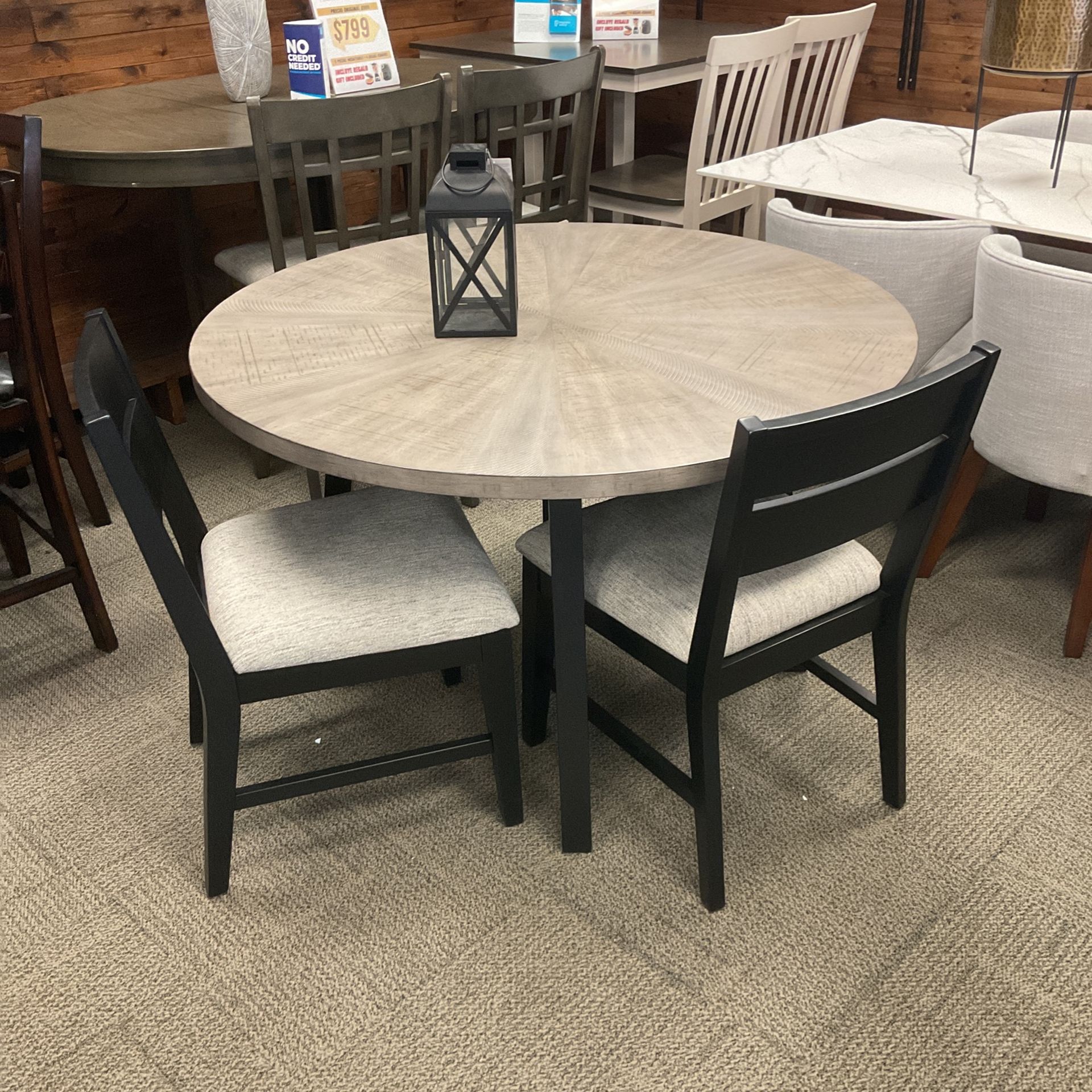 4 Chair Round Table Dining Set