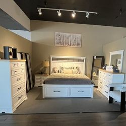 White/Oak King Bedroom Set
