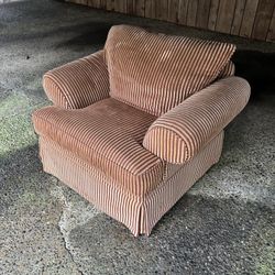 Big Comfy Basset Chair