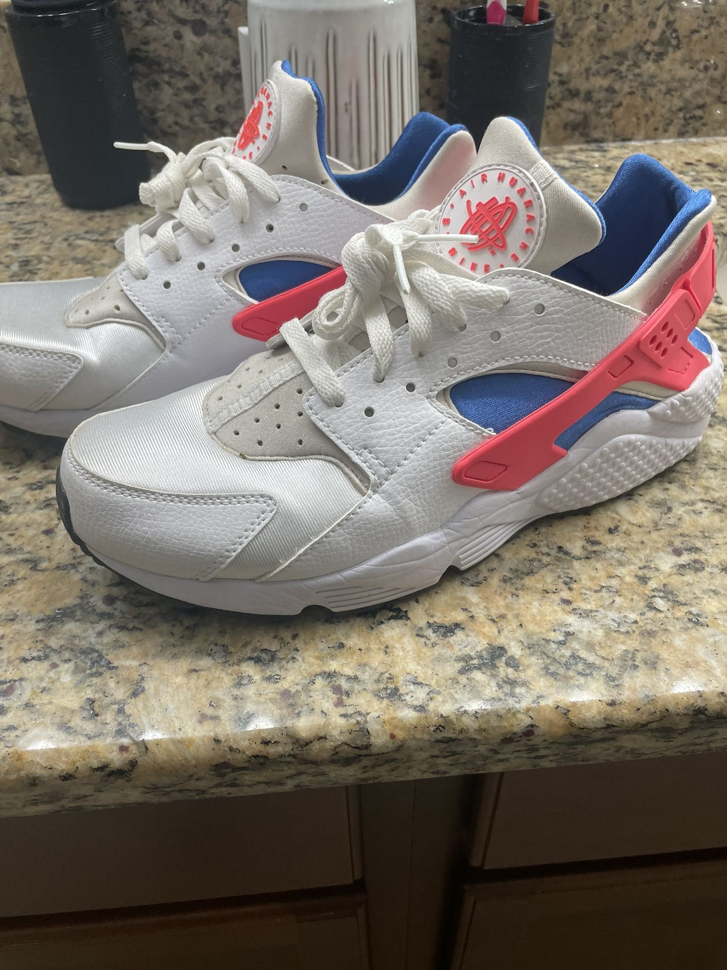 Men’s Nike Air Huaraches- 10.5