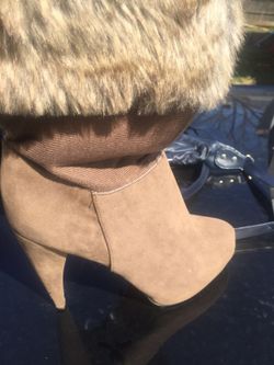 Ladies Boot with Fax Fur