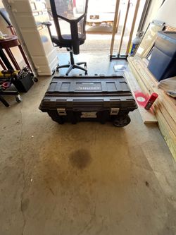 Husky heavy duty rolling toolbox