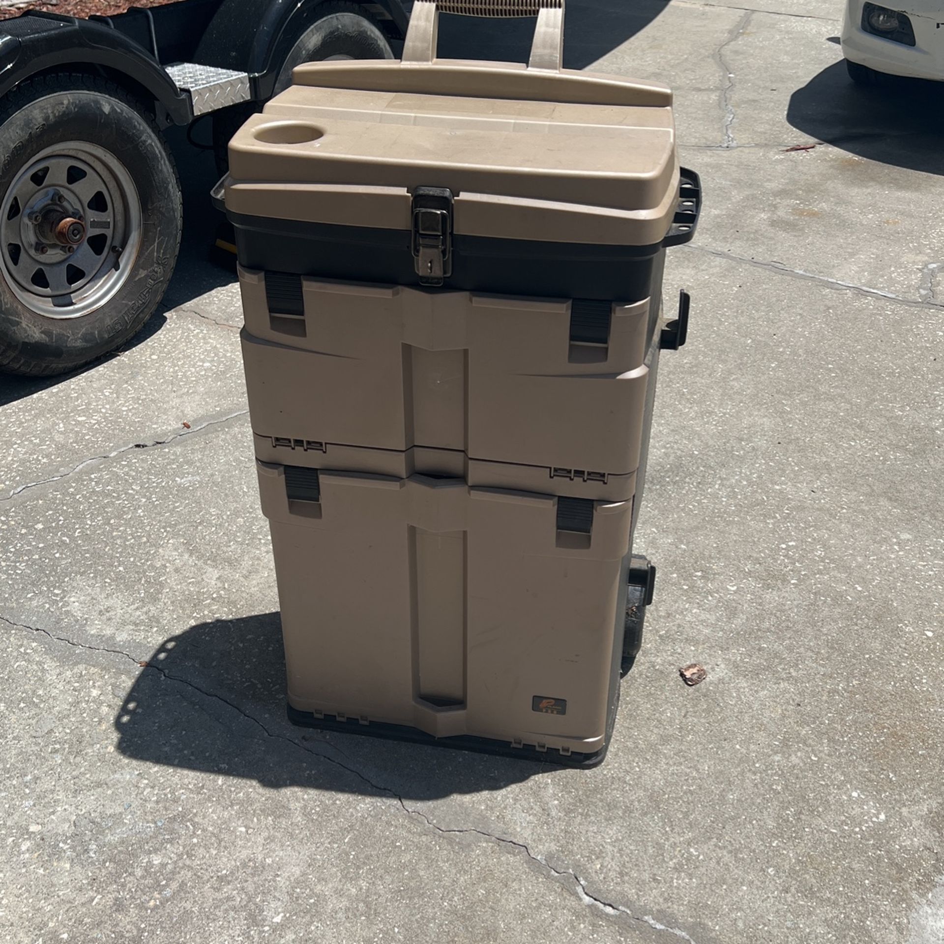Plano Pro 826 Rolling Toolbox/Workstation