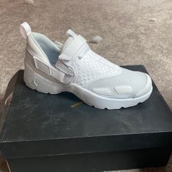 Jordan T Runner Size 12