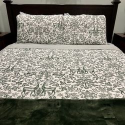 Reindeer Quilt Set