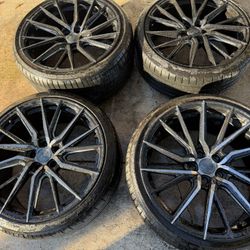 Vossen 20” Hybrid Forged Staggered Rims W Like New Pirelli Tires $600