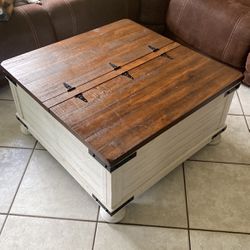 Cocktail Table With Storage