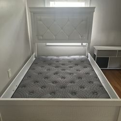 White Bed Set 