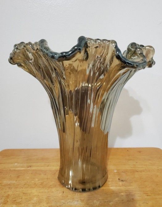 Murano Art Glass Amber Gold Ruffled Long Stem Vase Made in Italy 12” High Shine(Metro Eseguito Secondo la Tecnica Dei Maestri di MURANO; Made in Italy