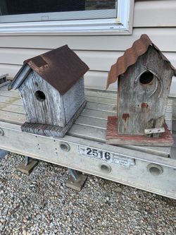 Free bird houses