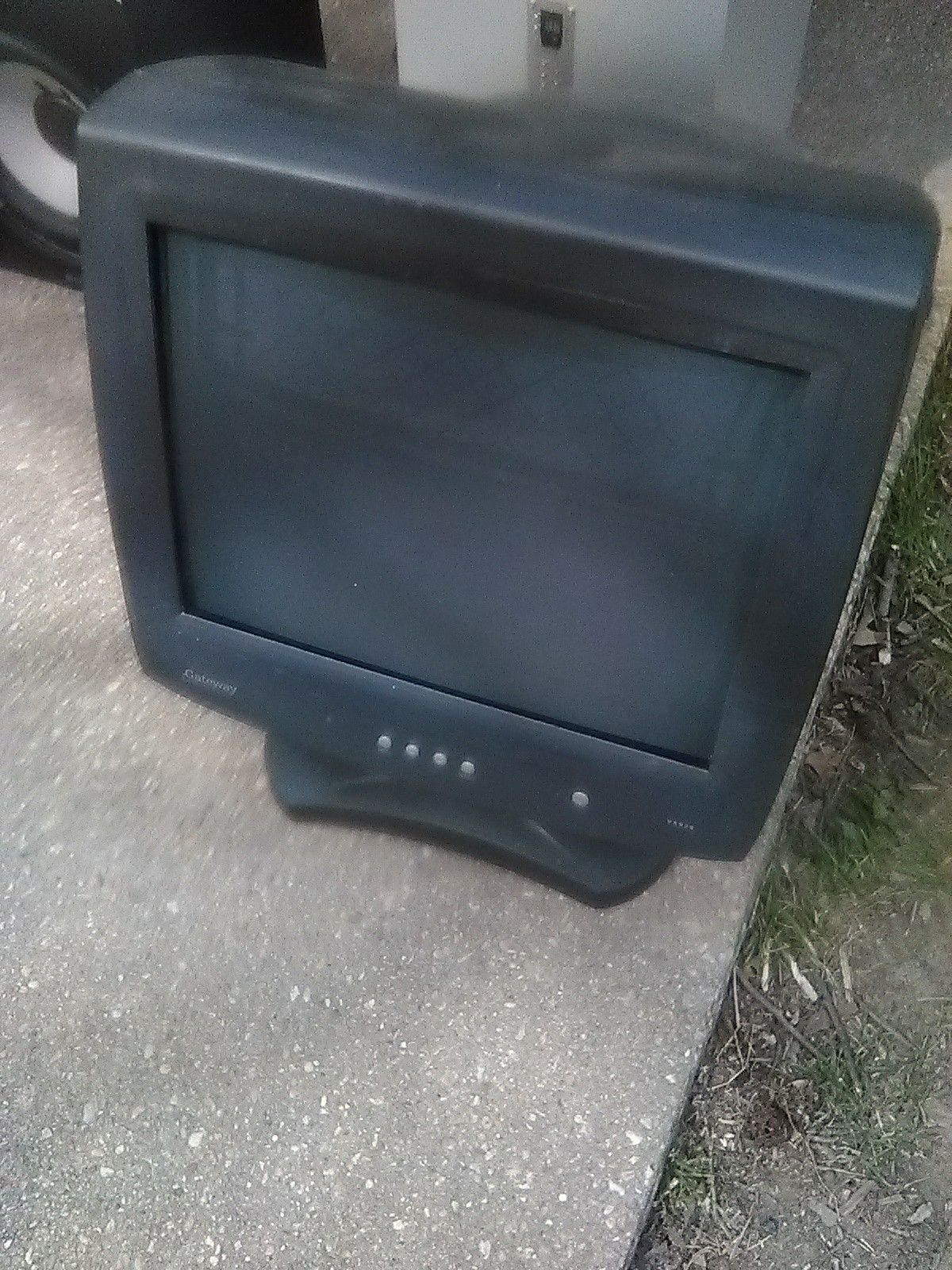 Gateway 20 inch computer monitor with VGA cable