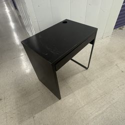 Small Desk With Drawer
