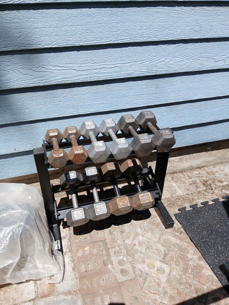 Dumbbells 10 Lbs To 30 Lbs With Rack