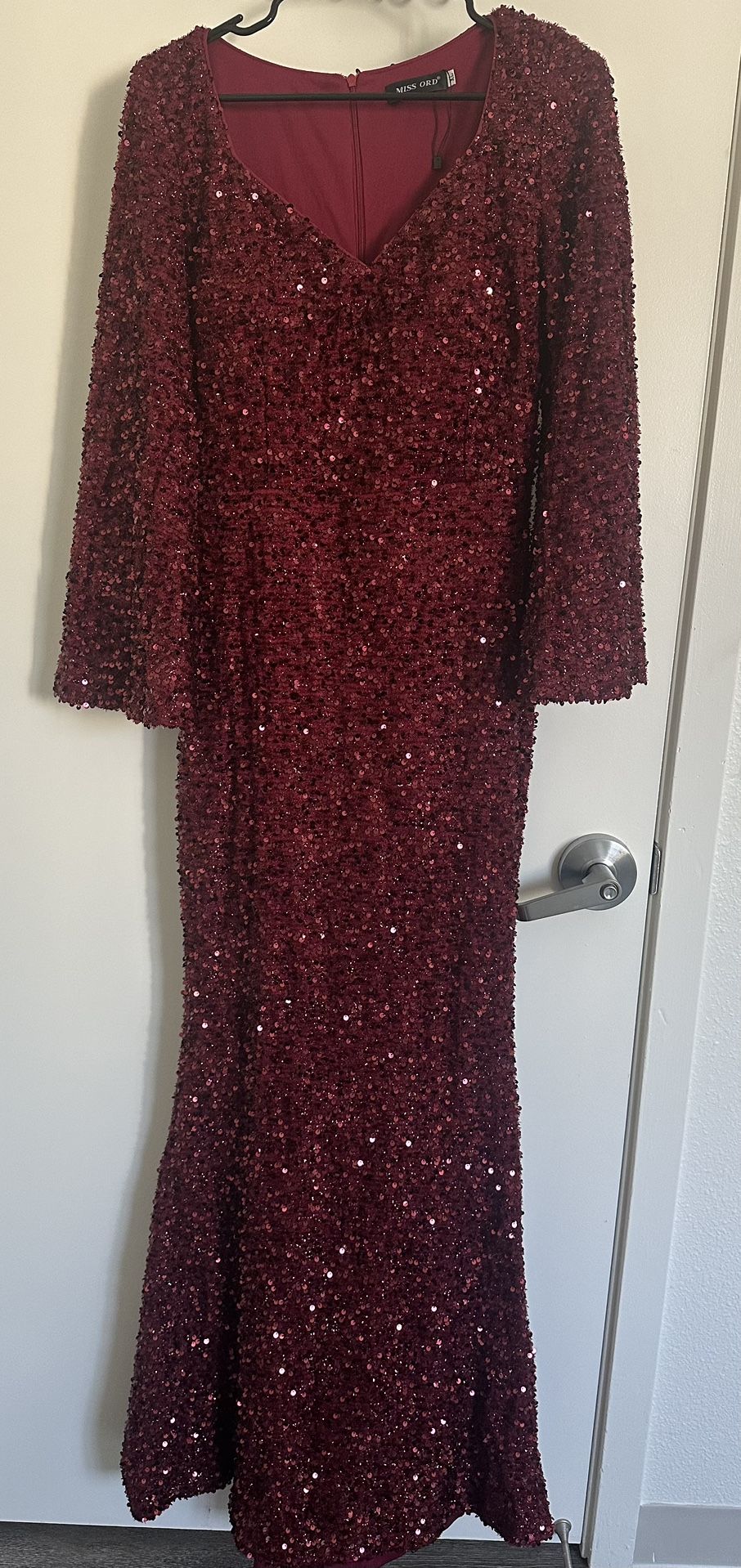 Red Sequence Elegant Dress, XL