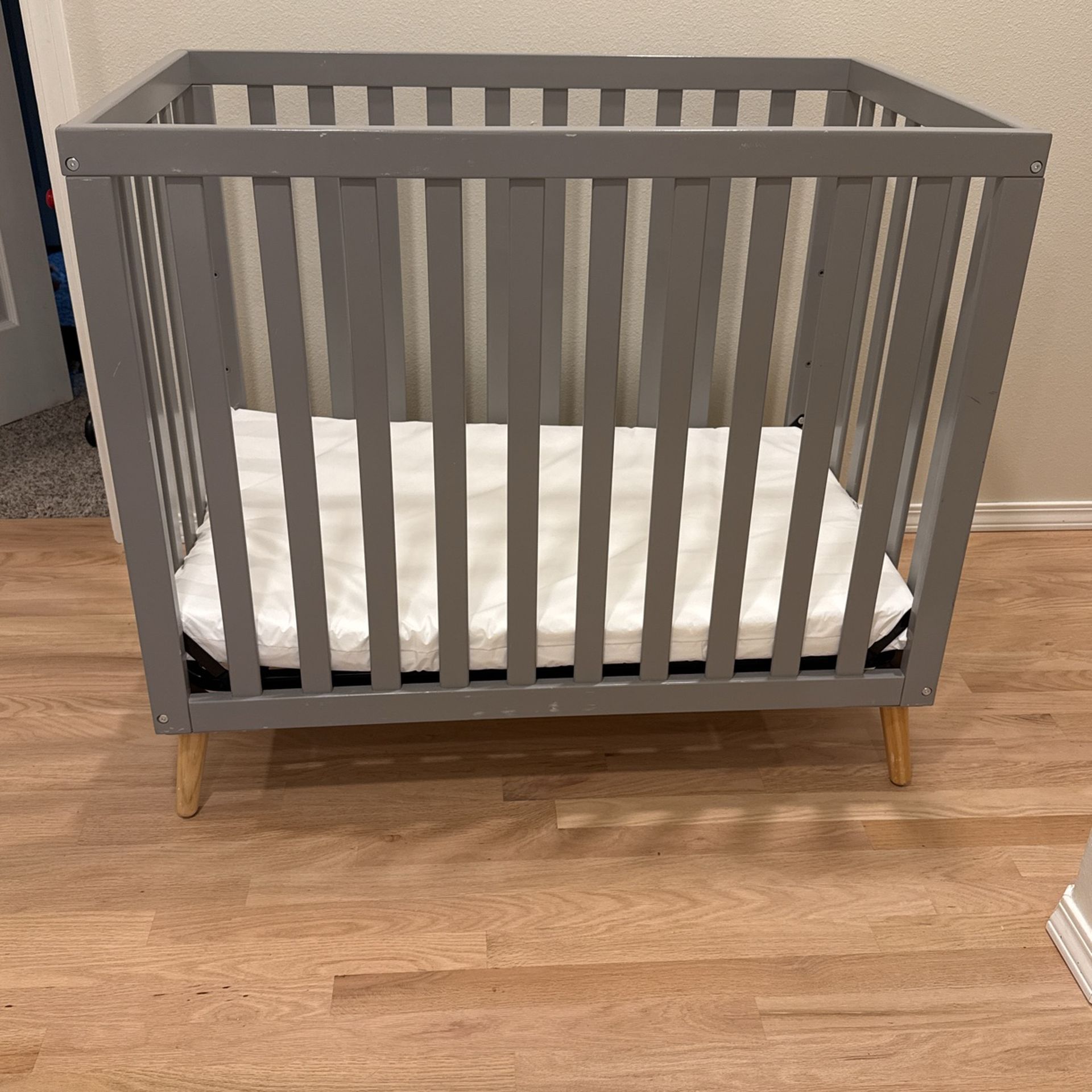 Mini Crib With Mattress