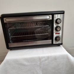 5 in 1 Never Used Hamilton Beach Countertop Portable Convention Oven & Rotisseri