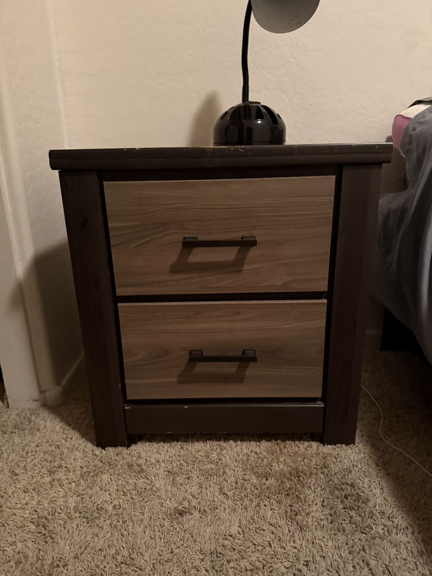 Small end table $25