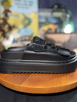 Women’s Leather Platform Sandals Size 5 VIAPIPA