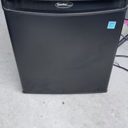 Mini Refrigerator 