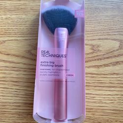 Real Techniques Extra Big Finishing Brush