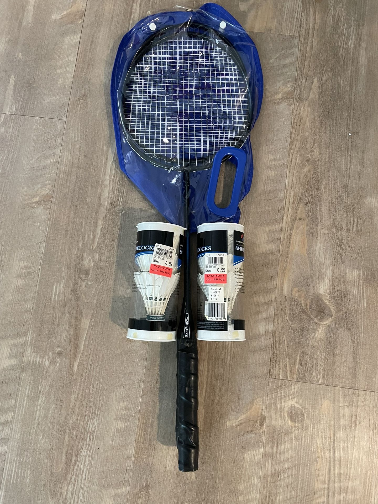2 Badminton Racket With 6 Birdies 
