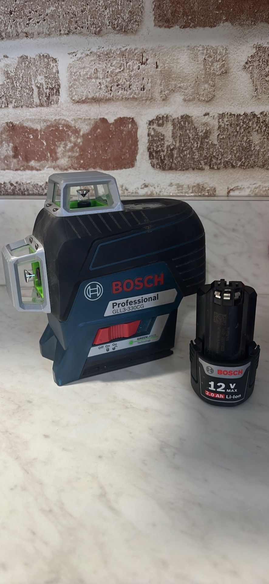 Bosch GLL3-330CG-RT 360-Degrees Connected Green-Beam Three-Plane Leveling and