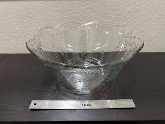 Anchor Hocking Savannah Glass Bowl With Embossed Floral Pattern