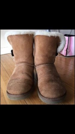 Ugg women size 5