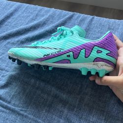 nike mercurial soccer shoe