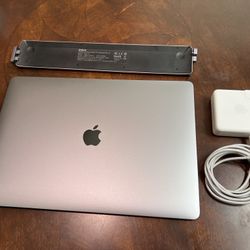 2018 15-inch Macbook Pro with Extras