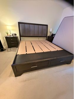 King Bedroom Set – Storage Bed, Dresser & 2 Nightstands – Moving Sale