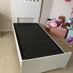 Twin/ XL Frame, Mattress, Box spring 