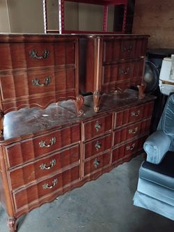 Bedroom set