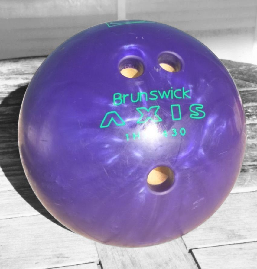 Vintage Brunswick Axis Blue Purple Swirl Bowling Ball